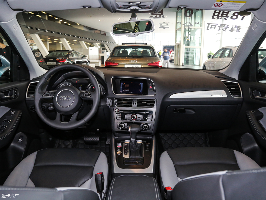 2018WQ5 ذ 40 TFSI g(sh)