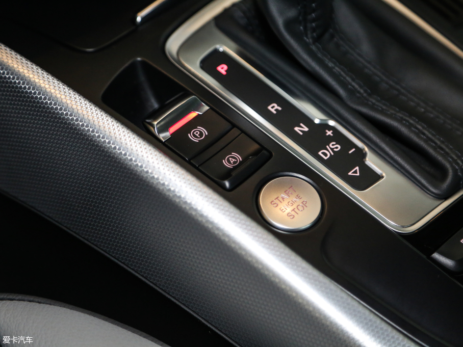 2018WQ5 ذ 40 TFSI g