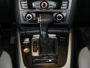 2018ذ 40 TFSI g п؅^