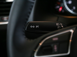 2018ذ 40 TFSI g п؅^