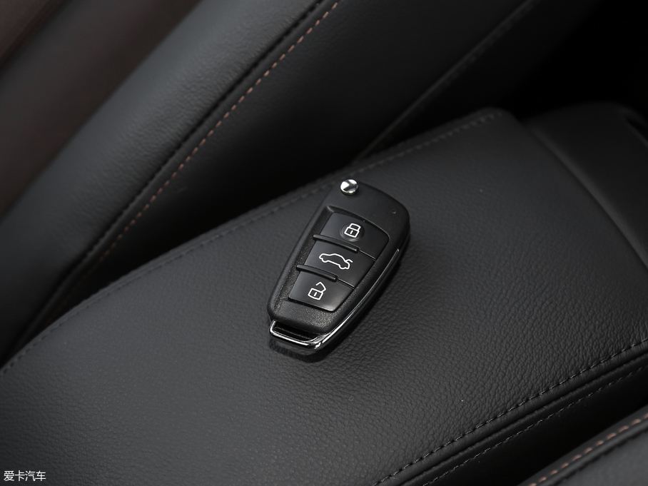 2018WQ3 30 30 TFSI r