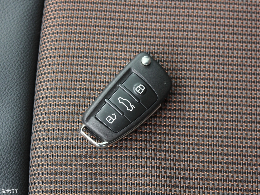 2018WQ3 30 30 TFSI r