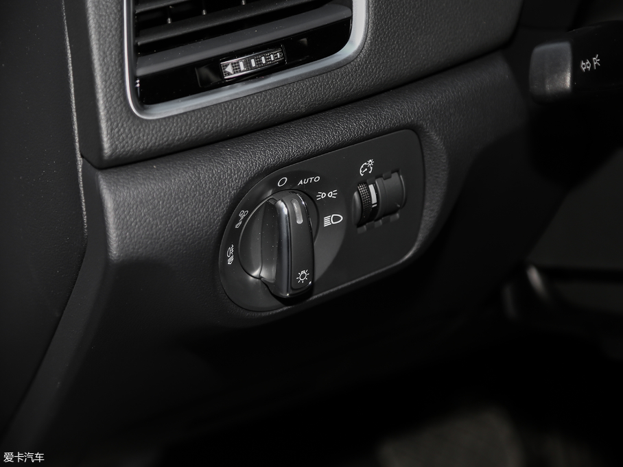 2018?yun)WQ3 30 35 TFSI \(yn)(dng)