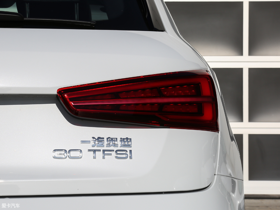 2018WQ3 30 30 TFSI L