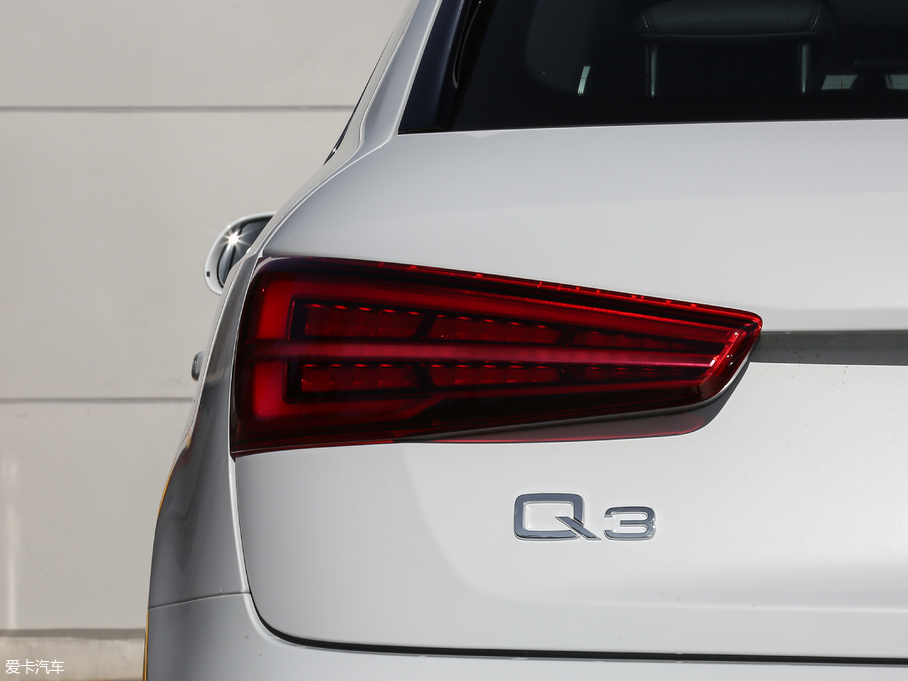 2018WQ3 30 30 TFSI L