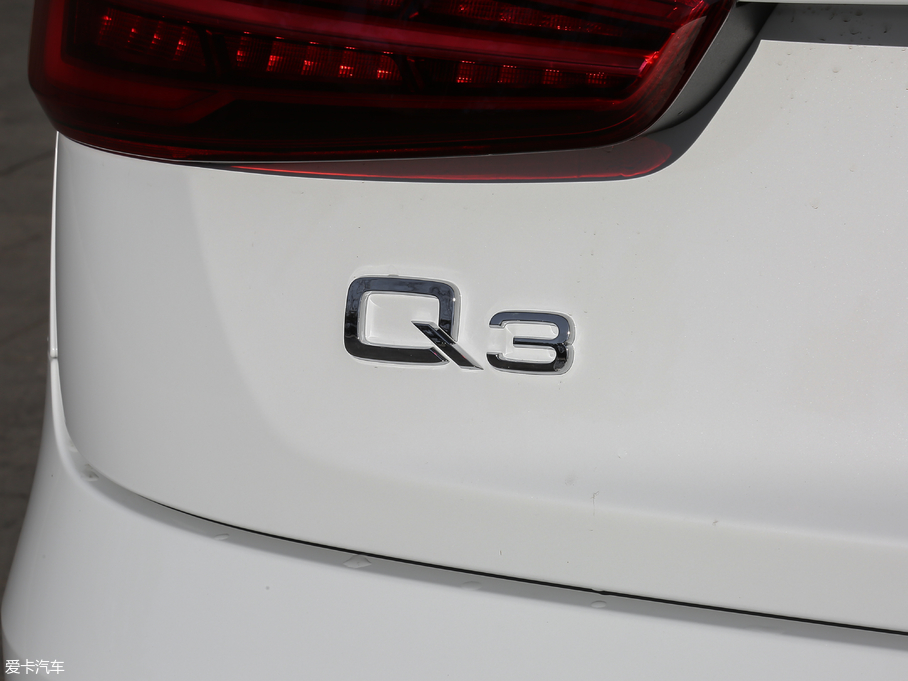 2018WQ3 30 30 TFSI L