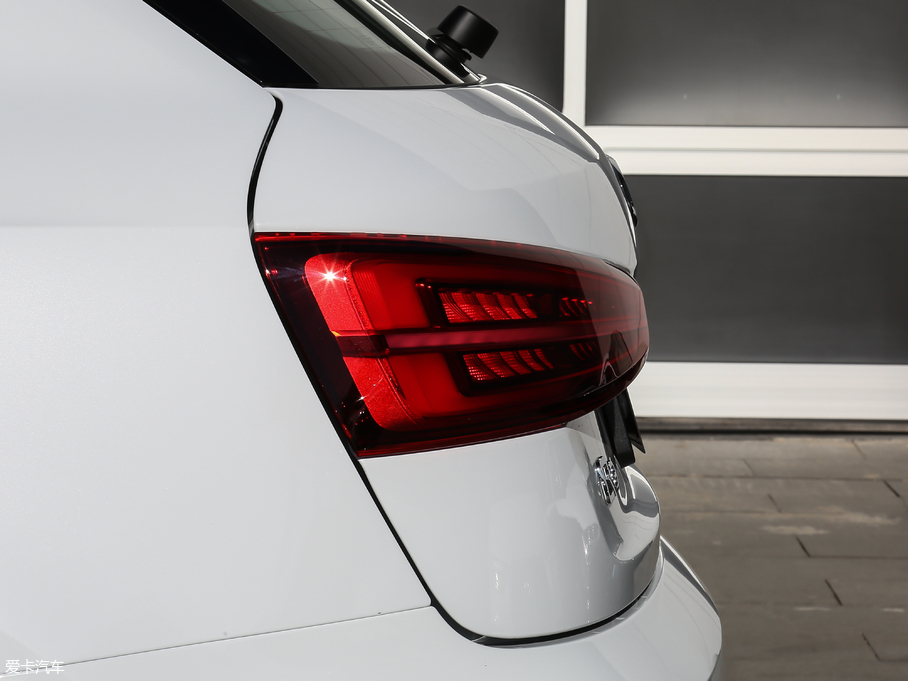 2018WQ3 30 30 TFSI L