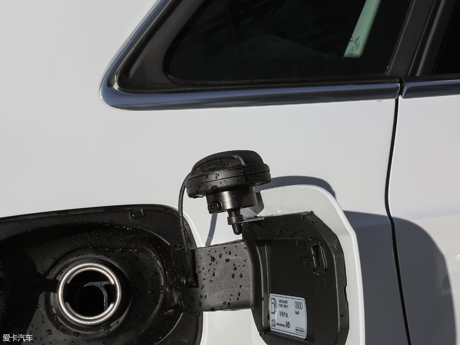 2018WQ3 30 30 TFSI L