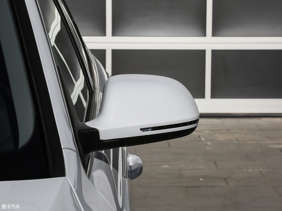 2018WQ3 30 30 TFSI L