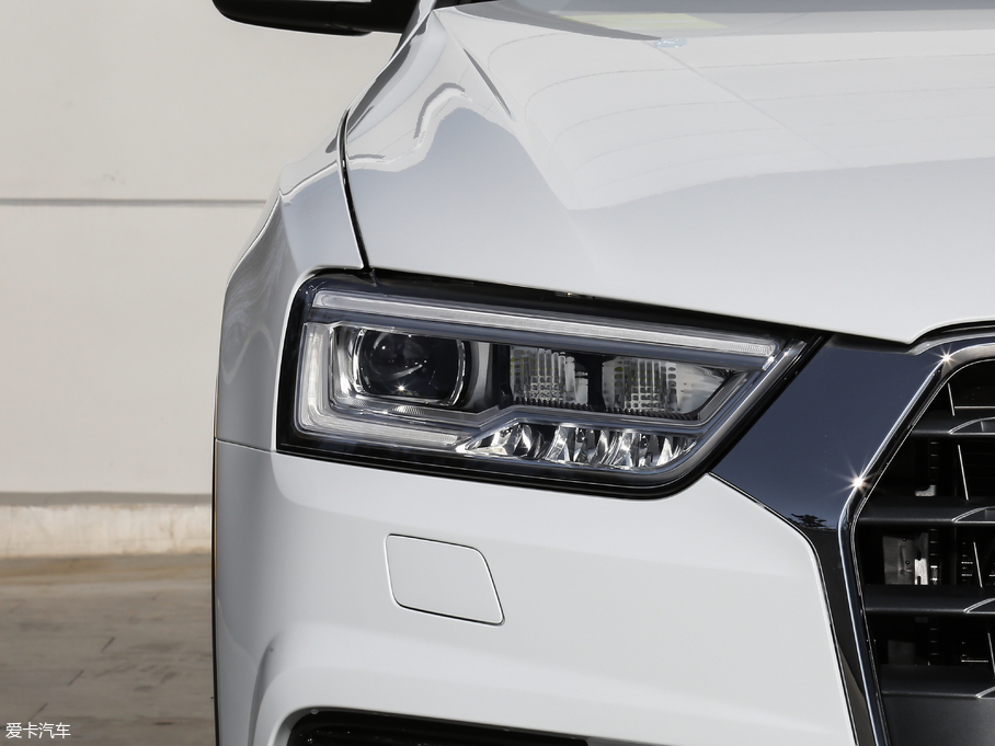 2018WQ3 30 30 TFSI L