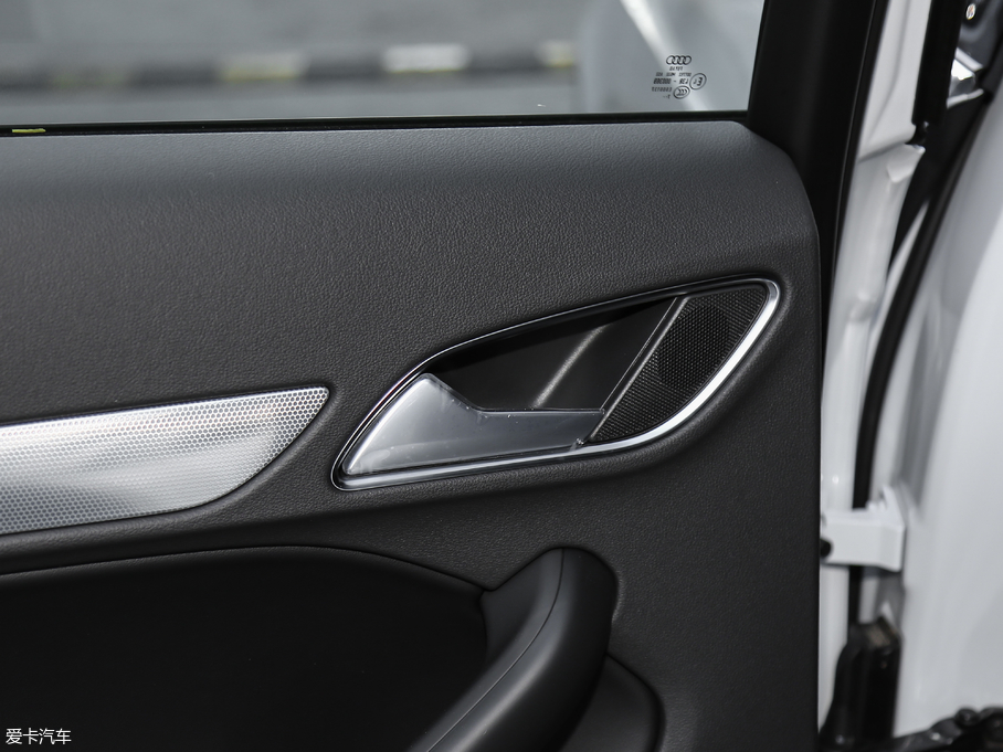 2018WQ3 30 30 TFSI L