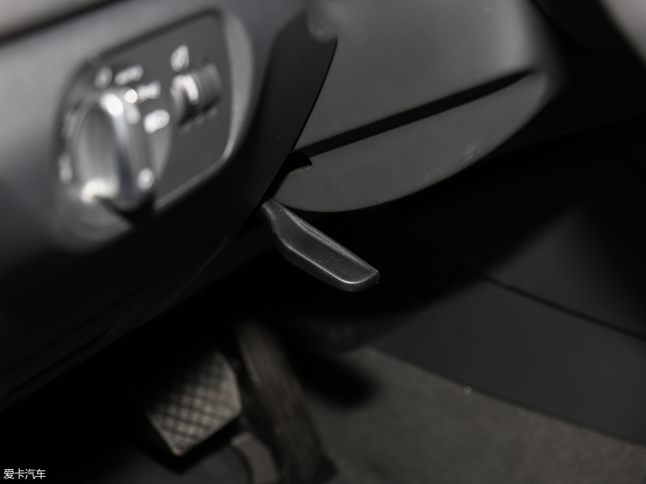 2018?yun)WQ3 30 30 TFSI L(fng)