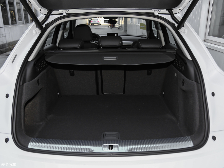 2018WQ3 30 30 TFSI L