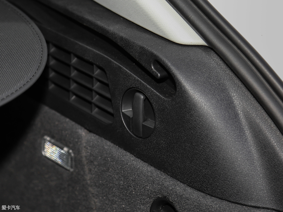 2018WQ3 30 30 TFSI L