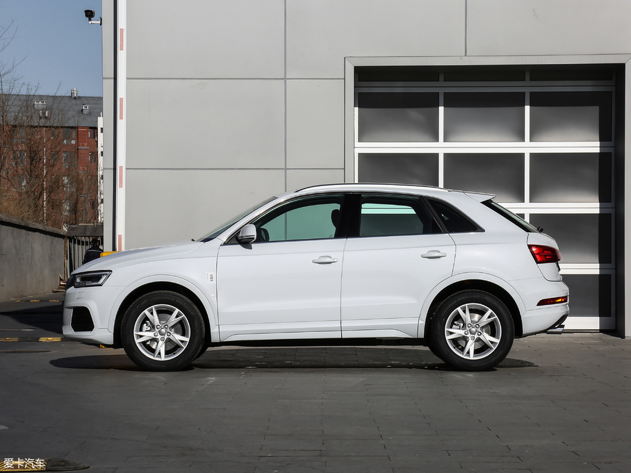 2018?yun)WQ3 30 35 TFSI r(sh)