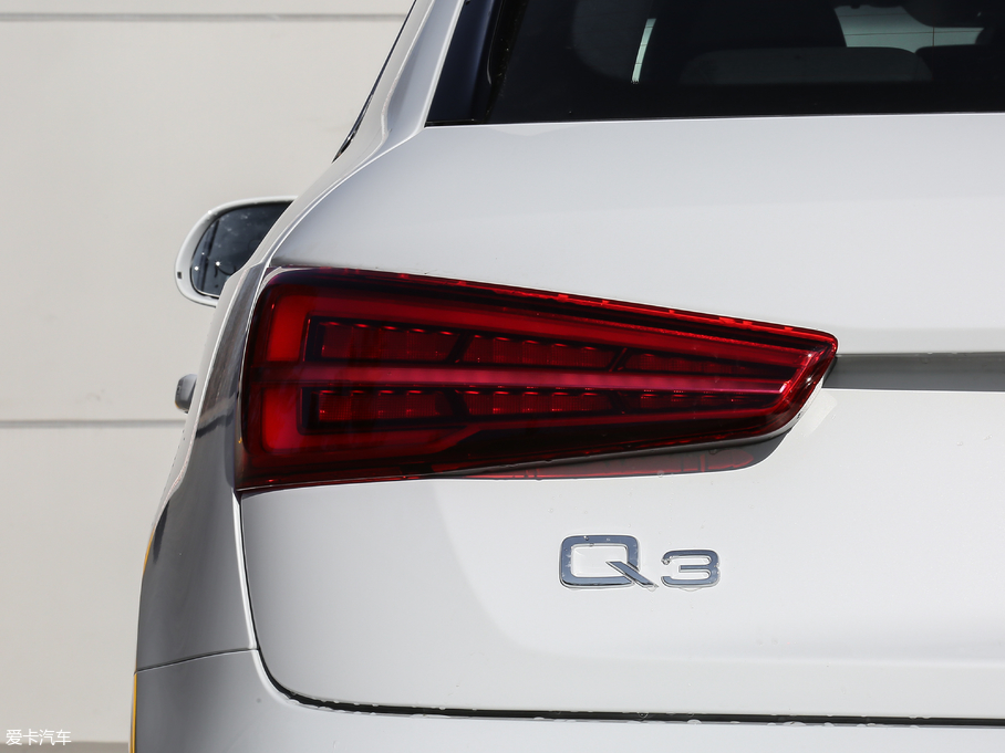 2018WQ3 30 35 TFSI r