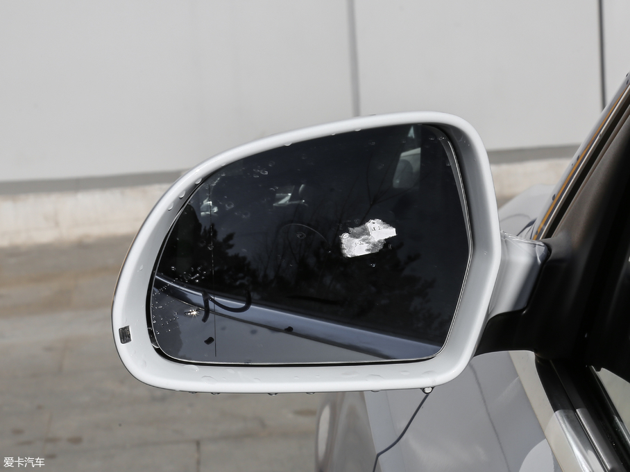 2018WQ3 30 35 TFSI r