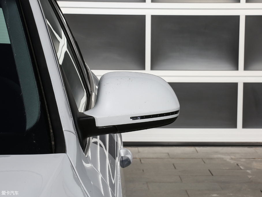 2018WQ3 30 35 TFSI r