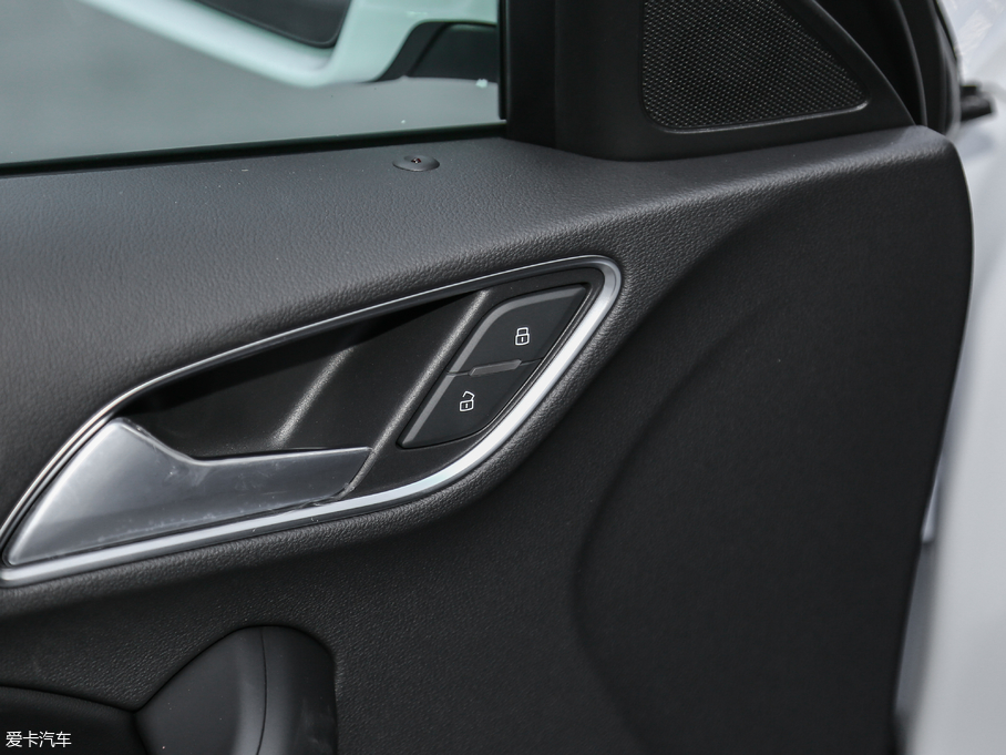 2018WQ3 30 35 TFSI r