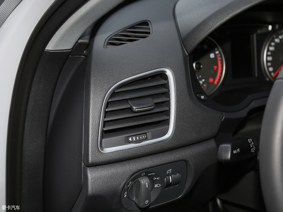 2018WQ3 30 35 TFSI r