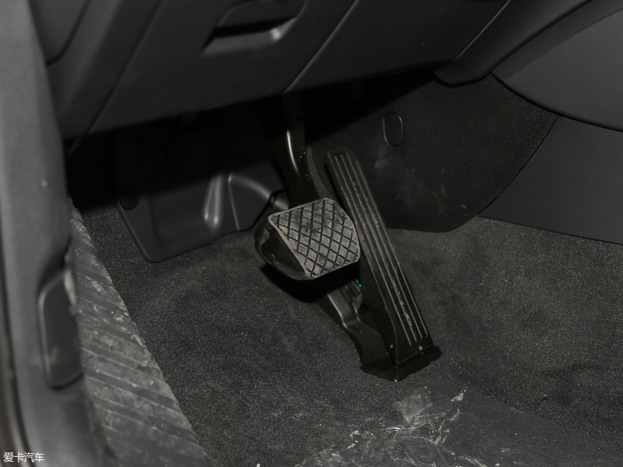 2018WQ3 30 35 TFSI r