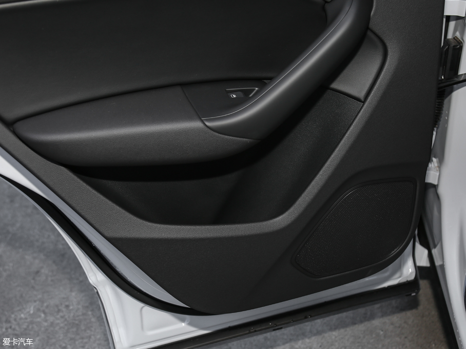 2018WQ3 30 35 TFSI r