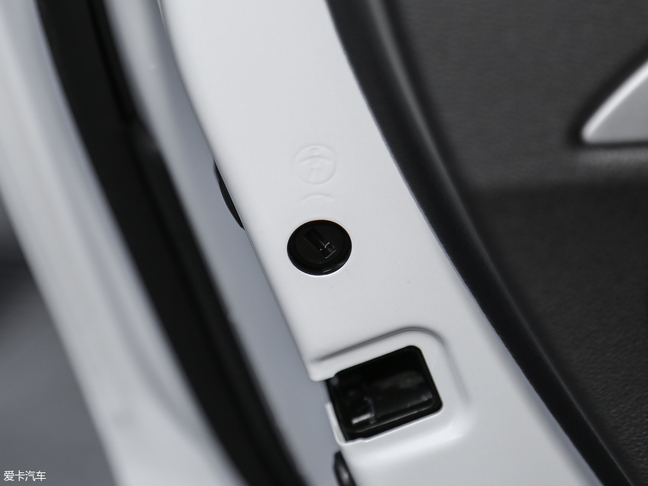 2018WQ3 30 35 TFSI r