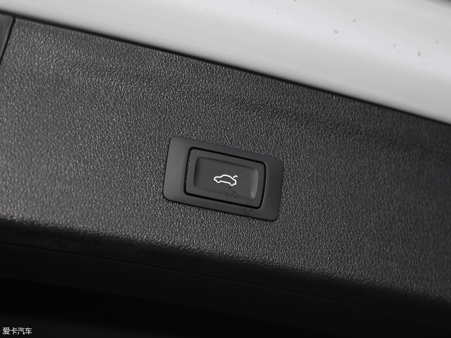 2018WQ3 30 35 TFSI r