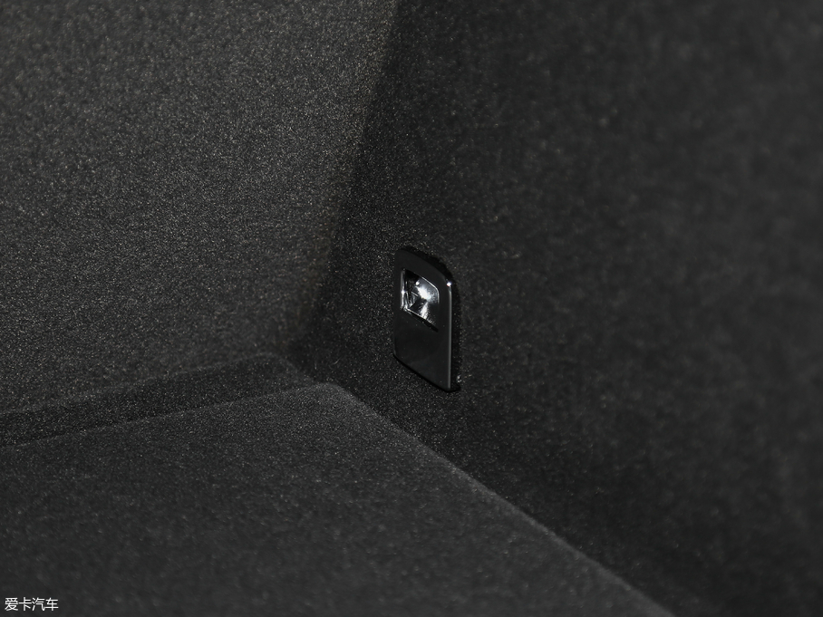 2018WQ3 30 35 TFSI r