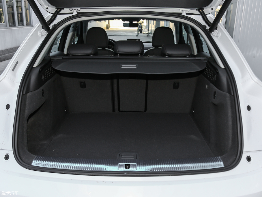 2018WQ3 30 35 TFSI r