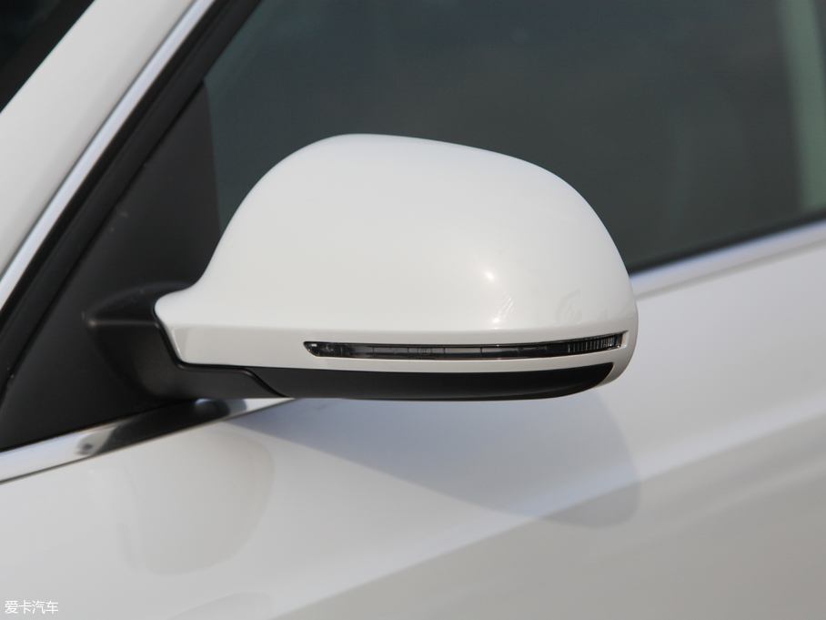 2018WQ3 30 35 TFSI quattro\