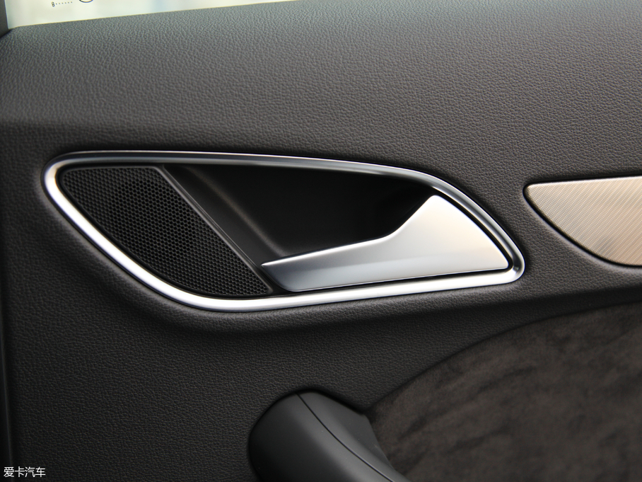 2018WQ3 30 35 TFSI quattro\