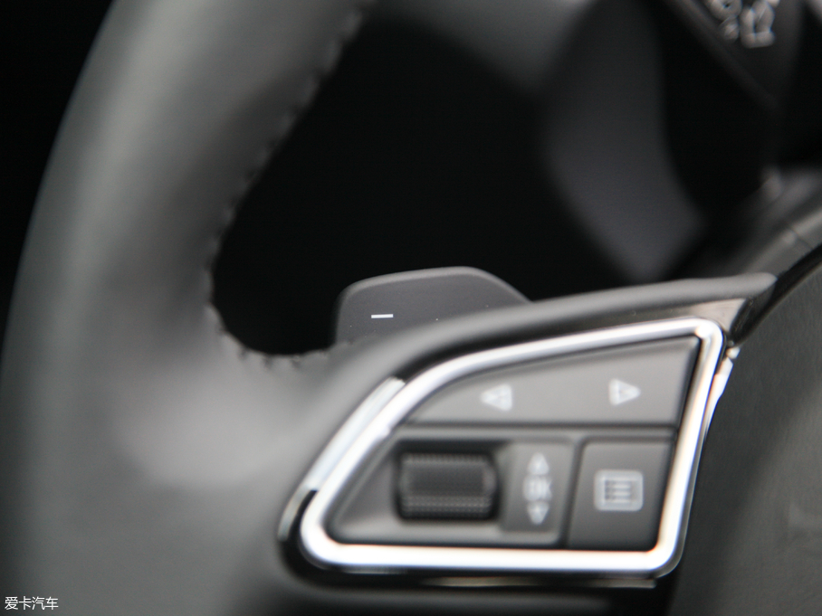 2018WQ3 30 35 TFSI quattro\