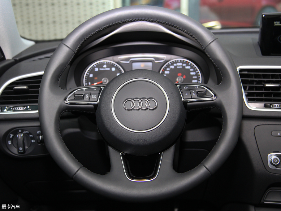 2018WQ3 30 35 TFSI quattro\