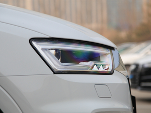 201830 40 TFSI quattro\ ^