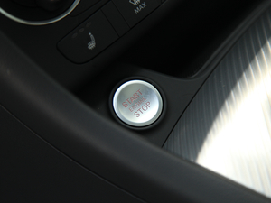 201830 40 TFSI quattro\ п؅^