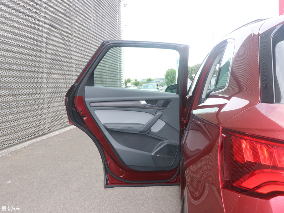 2018WQ5L 45 TFSI L V