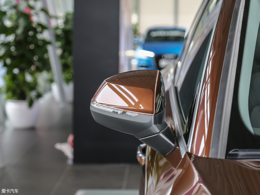 2018WQ5L 40 TFSI sr V