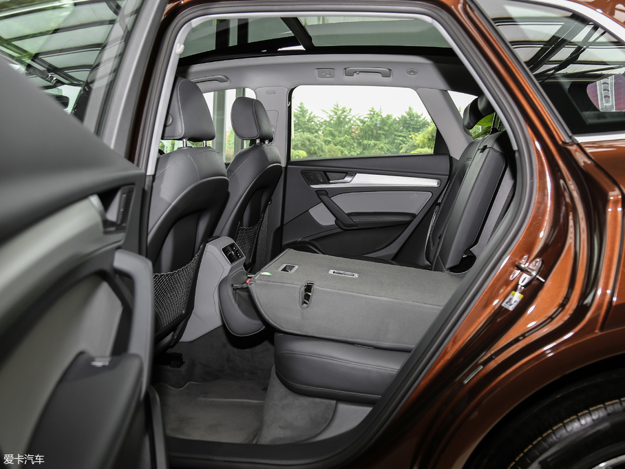 2018WQ5L 40 TFSI sr V