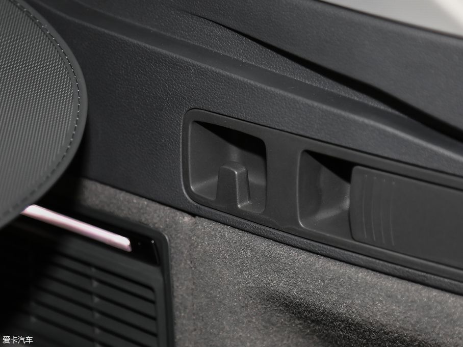 2018?yun)WQ5L 40 TFSI sr(sh) V