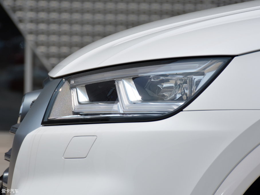 2018?yun)WQ5L 40 TFSI sr(sh) V