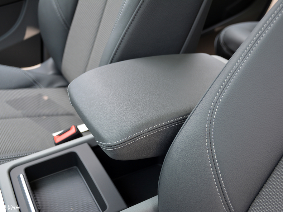 2018WQ5L 40 TFSI sr V