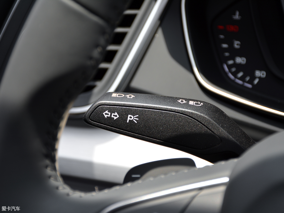 2018WQ5L 40 TFSI sr V