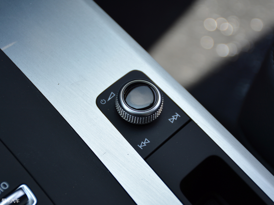 2018WQ5L 40 TFSI sr V