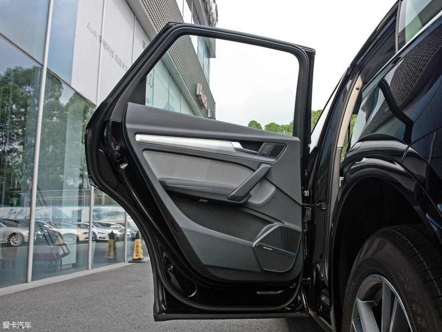 2018WQ5L 40 TFSI sr V