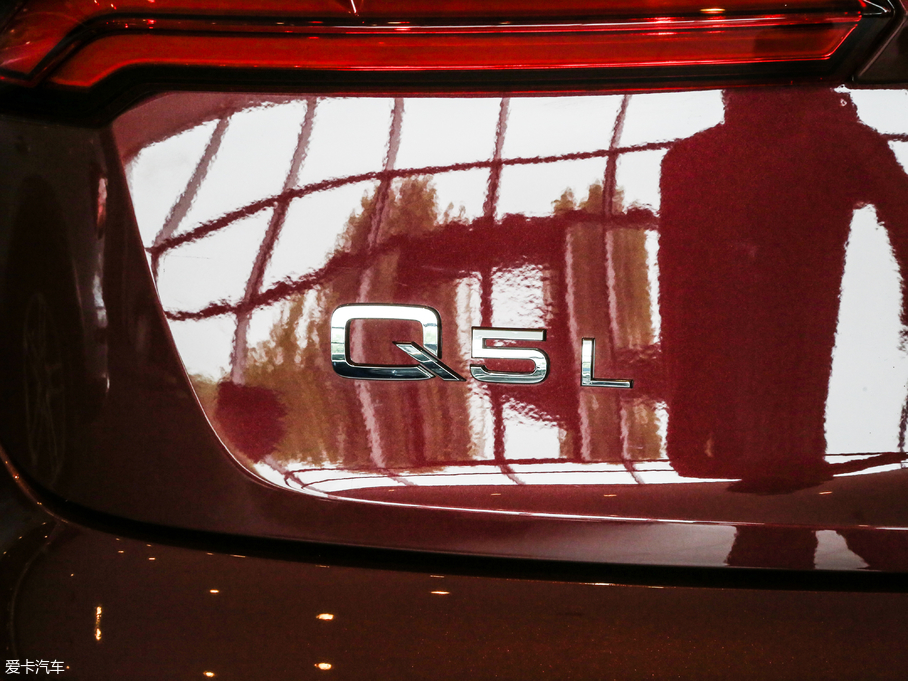 2018?yun)WQ5L 40 TFSI sr(sh) V