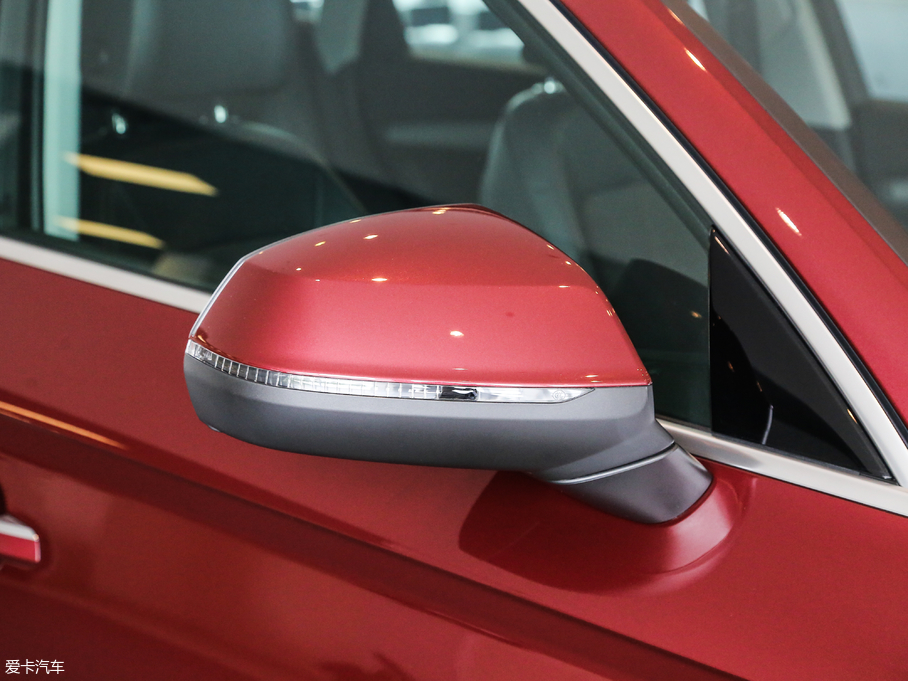 2018WQ5L 40 TFSI sr V