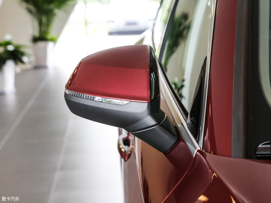 2018WQ5L 40 TFSI sr V