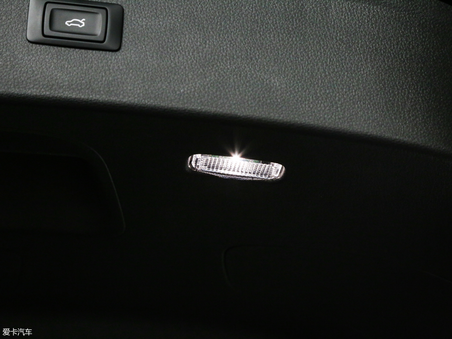 2018WQ5L 40 TFSI sr V