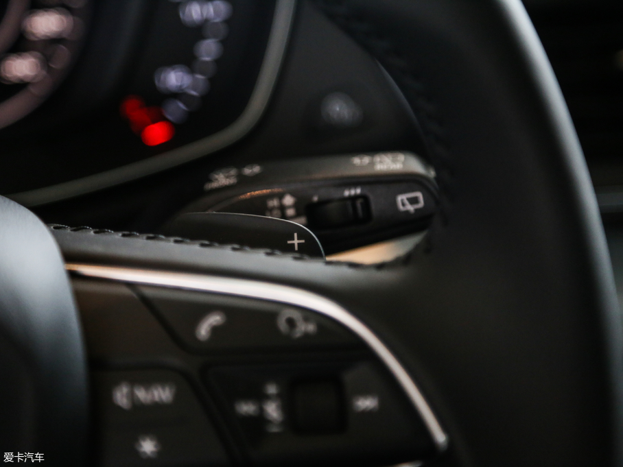 2018WQ5L 40 TFSI sr V